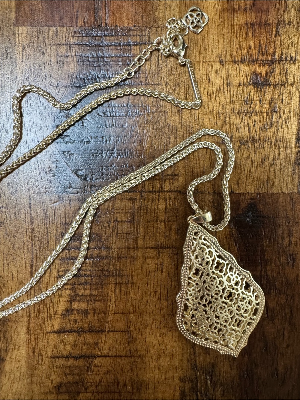 Kendra Scott Aiden Filigree Pendant Long Necklace in Gold - Picture 2 of 4